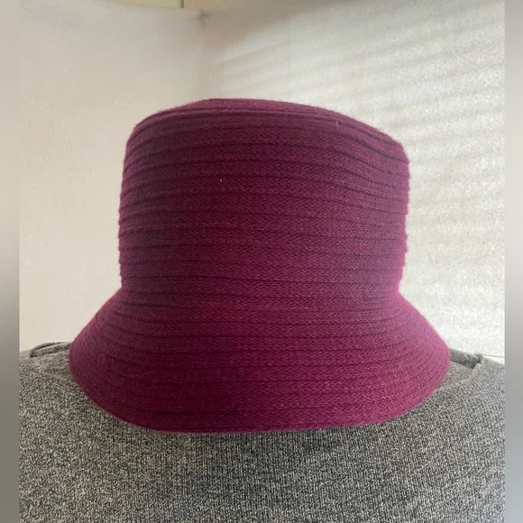 Plum cashmere/merino wool bucket hat from Nordstrom - Picture 4 of 5